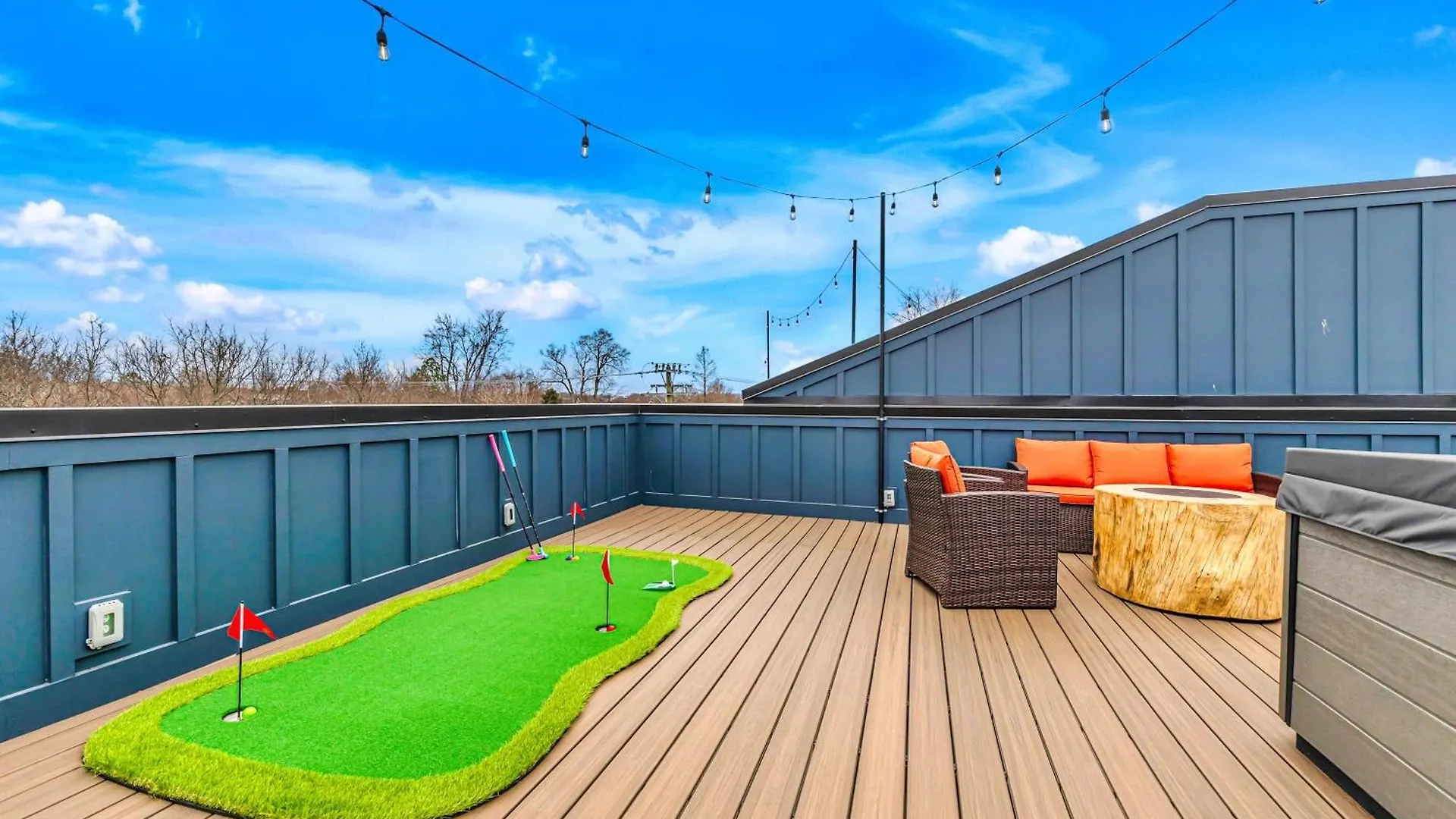 Rooftop Hot Tub Game Room Barrel Sauna Nashville