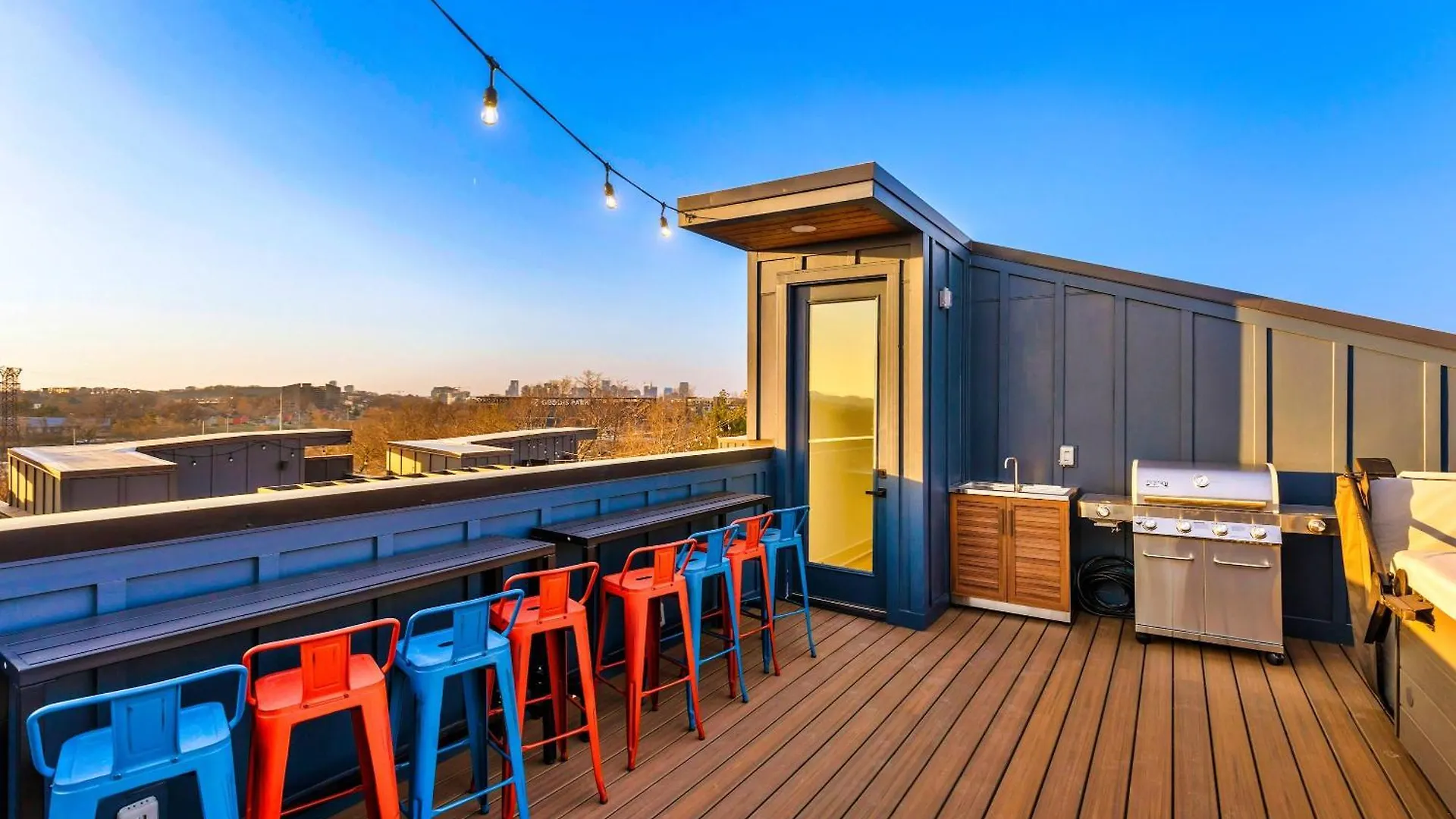 Casa vacanze Rooftop Hot Tub Game Room Barrel Sauna Nashville