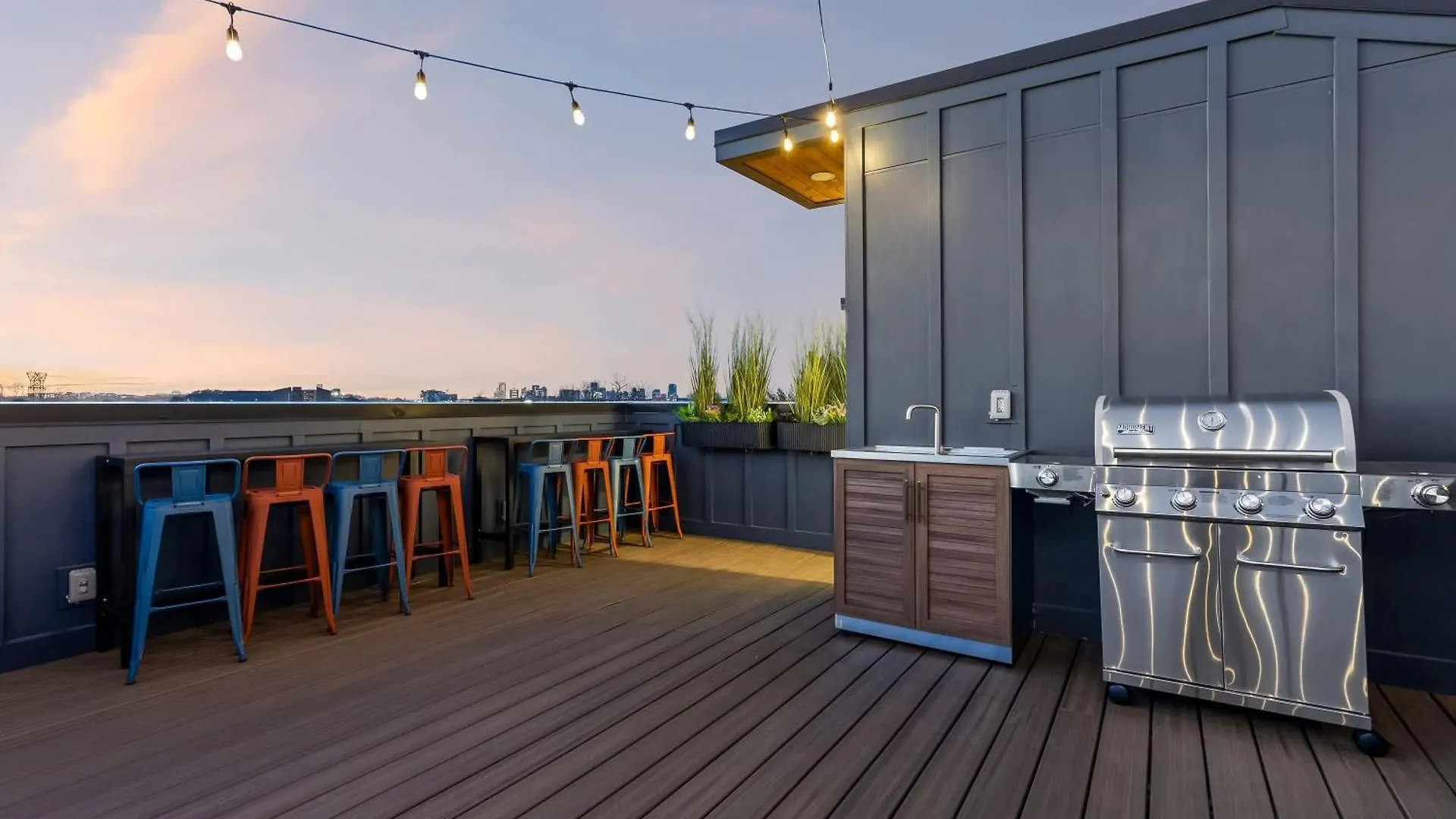 Casa vacanze Rooftop Hot Tub Game Room Barrel Sauna Nashville