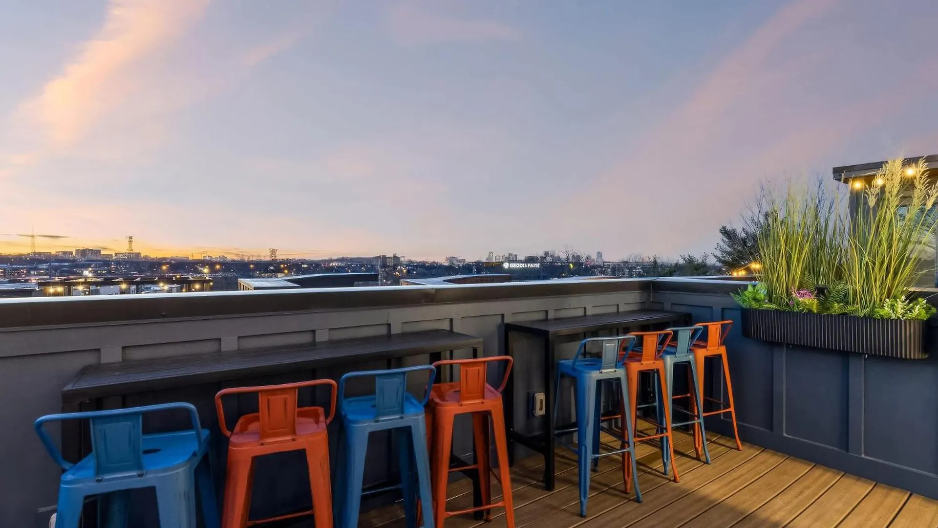 Rooftop Hot Tub Game Room Barrel Sauna Nashville Stati Uniti