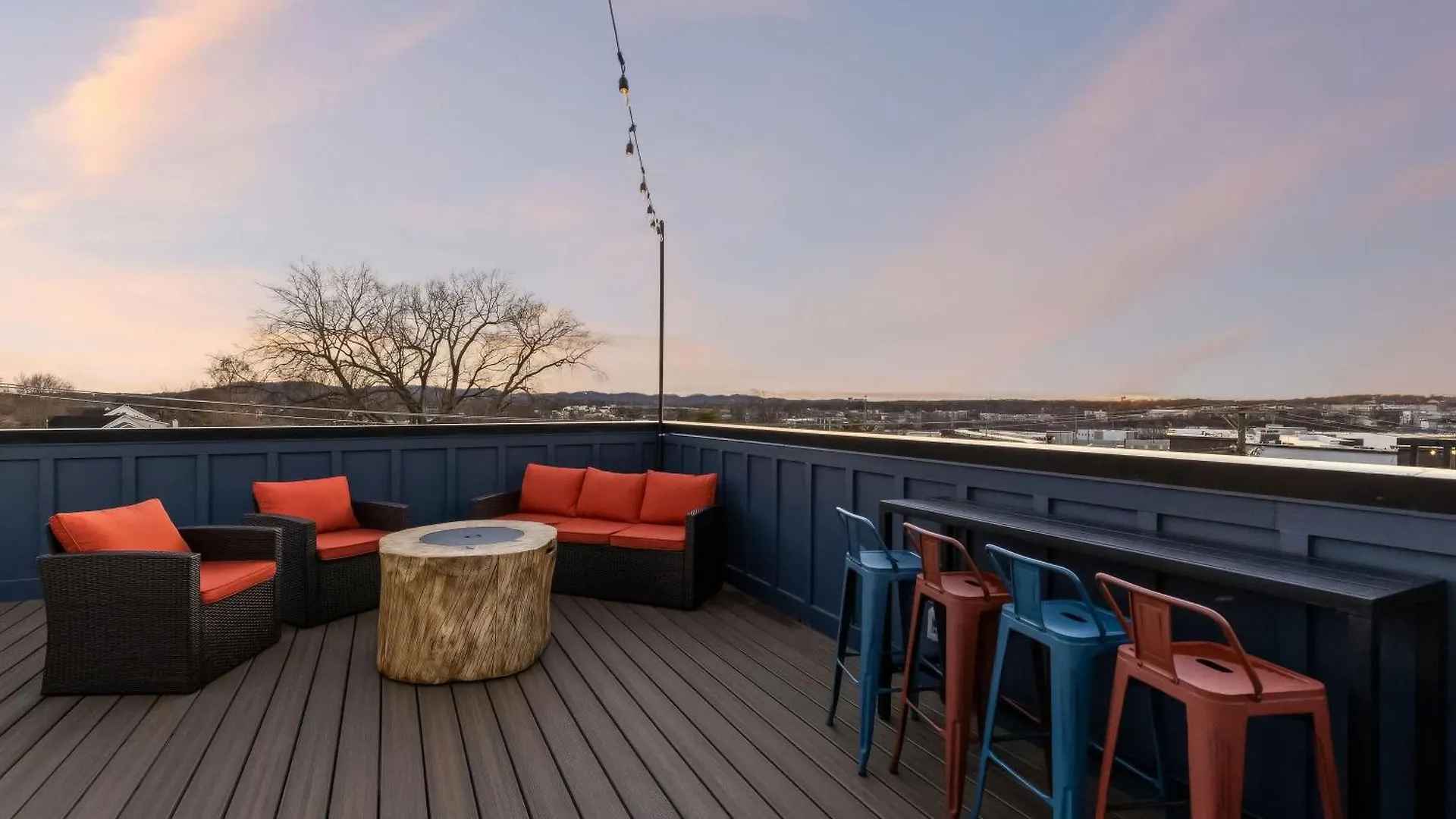 Rooftop Hot Tub Game Room Barrel Sauna Nashville 0*,